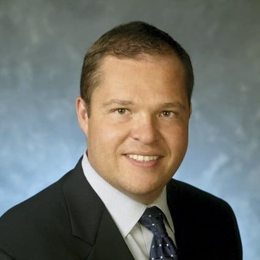  珠海风力逐渐减弱，仍有大雨，注意防御！